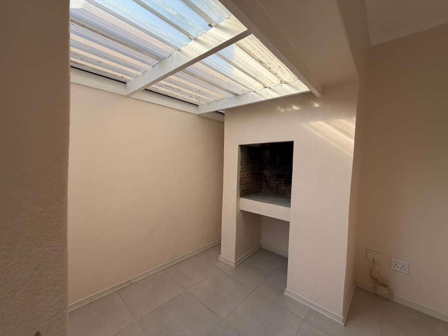 2 Bedroom Property for Sale in Anchorage Park Western Cape